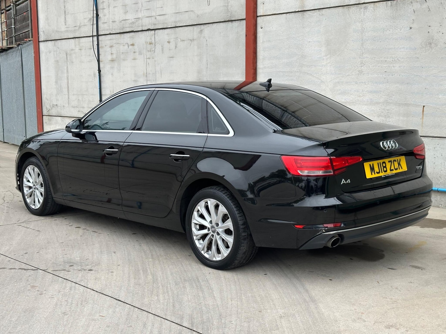 Used Audi A4 2018 for sale - 76269932: Photo 7