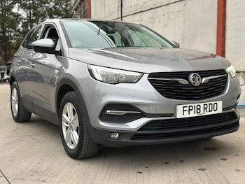 2018 (18) - 1.6 Turbo D BlueInjection SE Euro 6 (s/s) 5dr