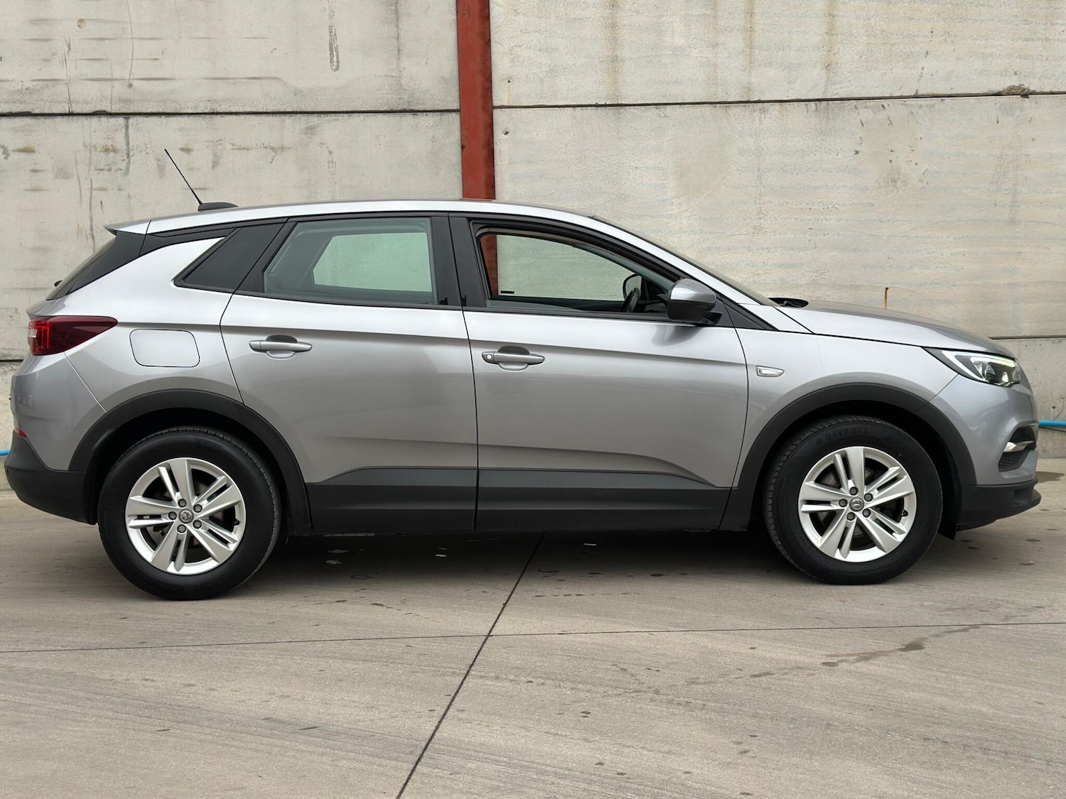 Used Vauxhall Grandland X 2018 for sale - 76270265: Photo 3
