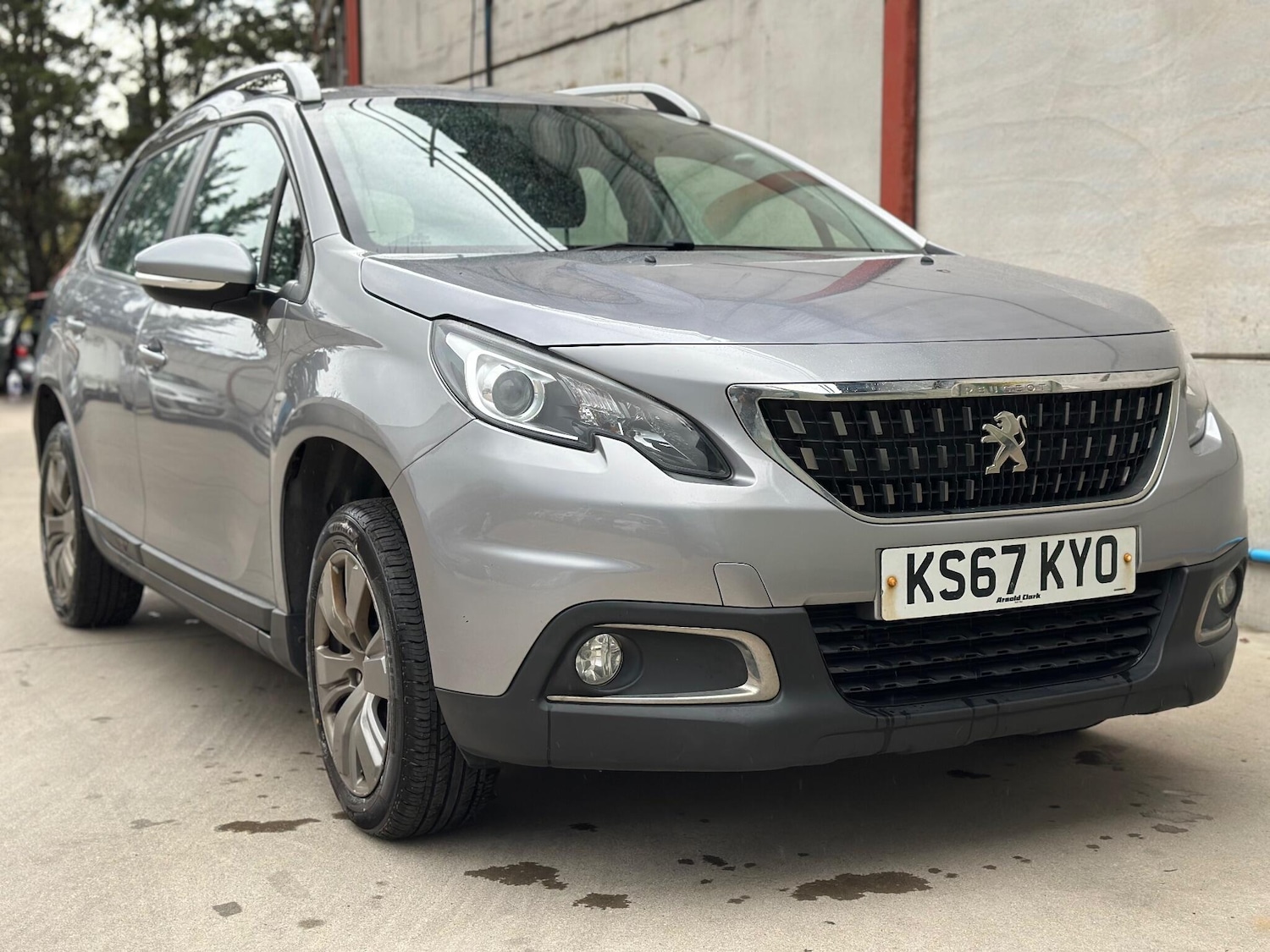 Used Peugeot 2008 2017 for sale - 76360123: Photo 1