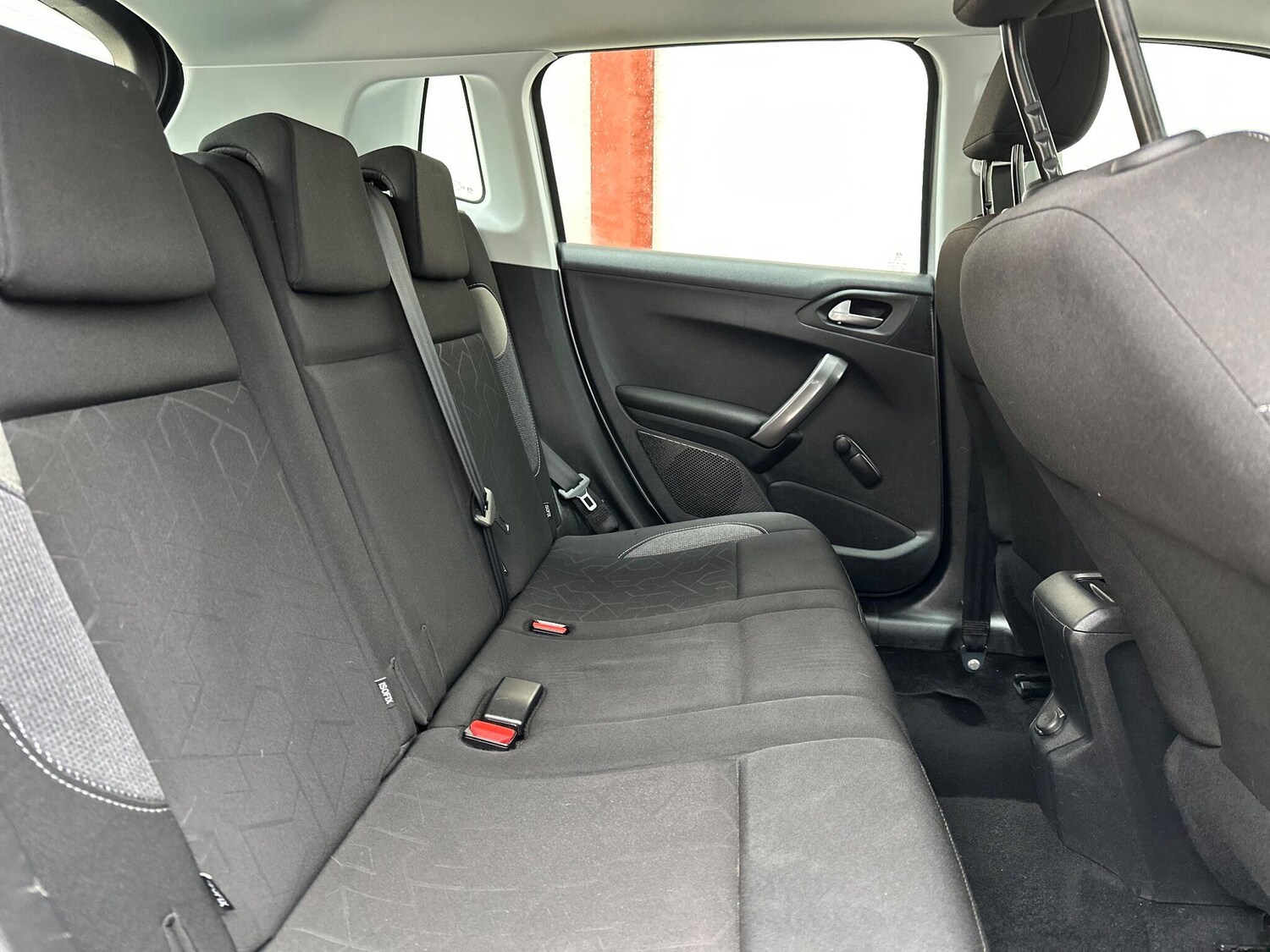 Used Peugeot 2008 2017 for sale - 76360123: Photo 15