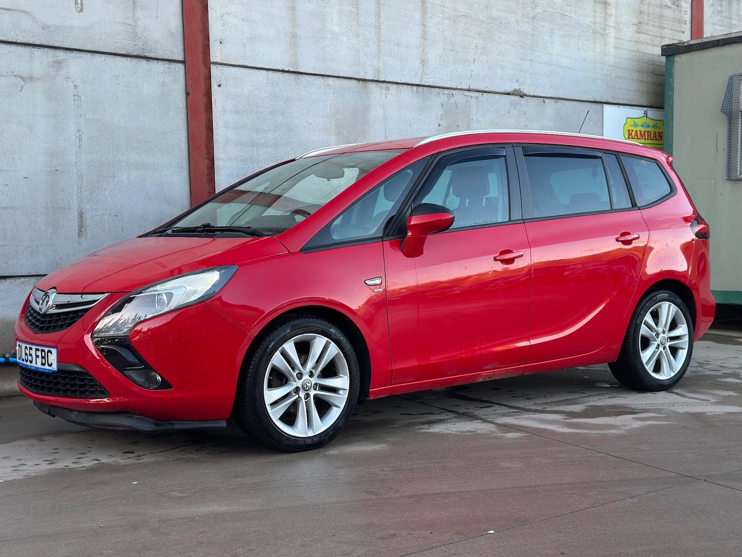 Used Vauxhall Zafira 2015 for sale - 77016025: Photo 2
