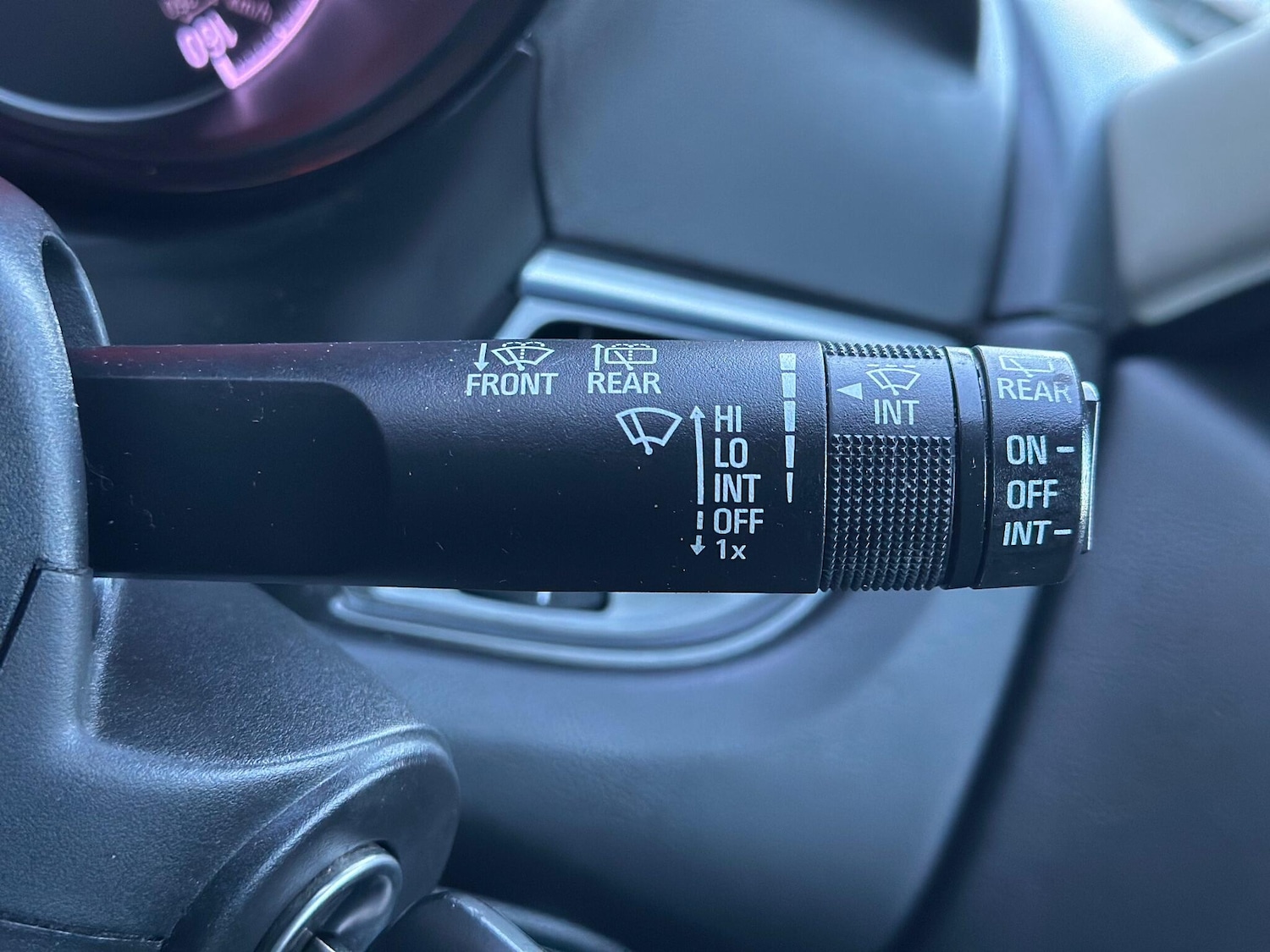 Used Vauxhall Zafira 2015 for sale - 77016025: Photo 24