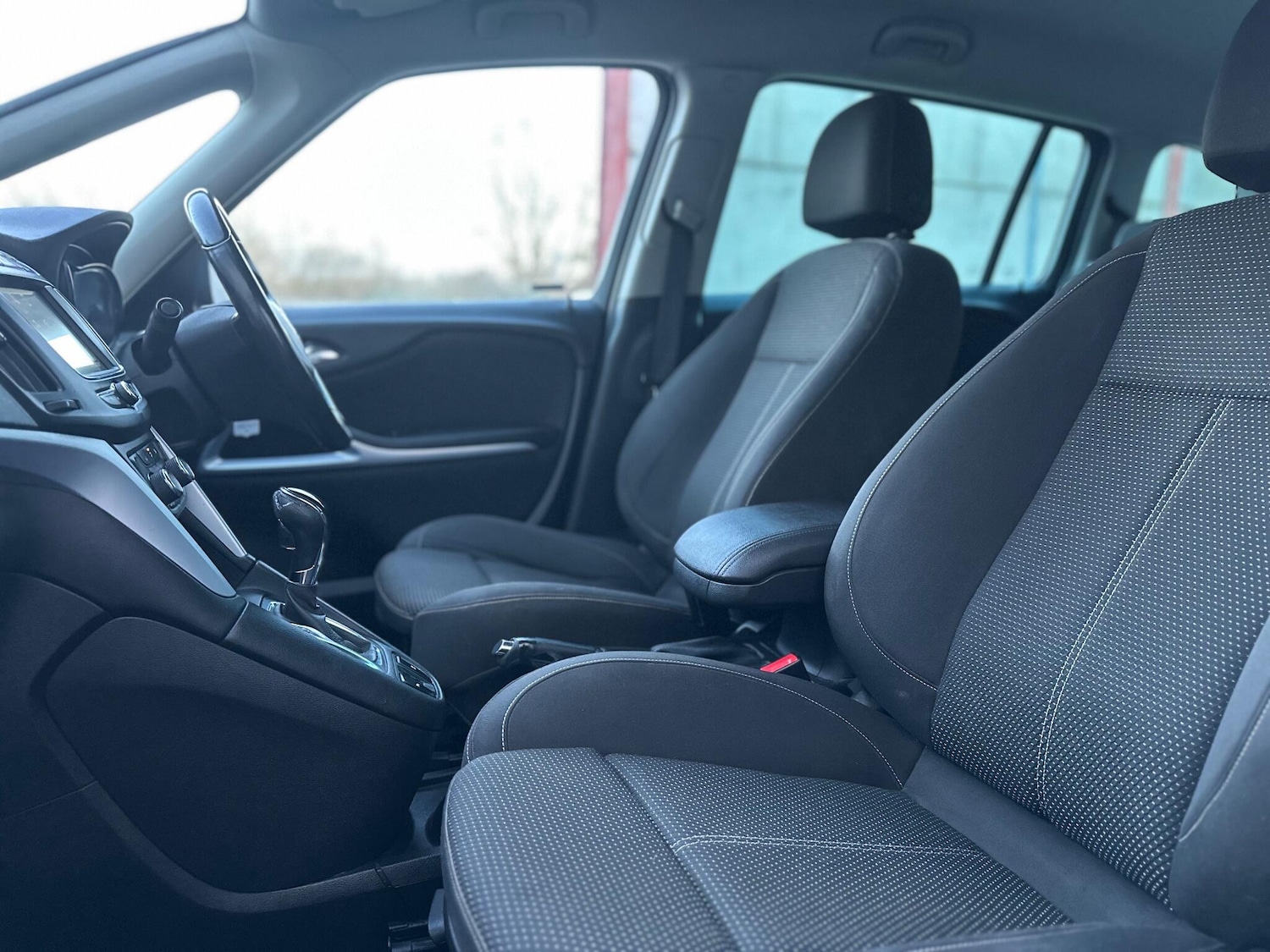 Used Vauxhall Zafira 2015 for sale - 77016025: Photo 31