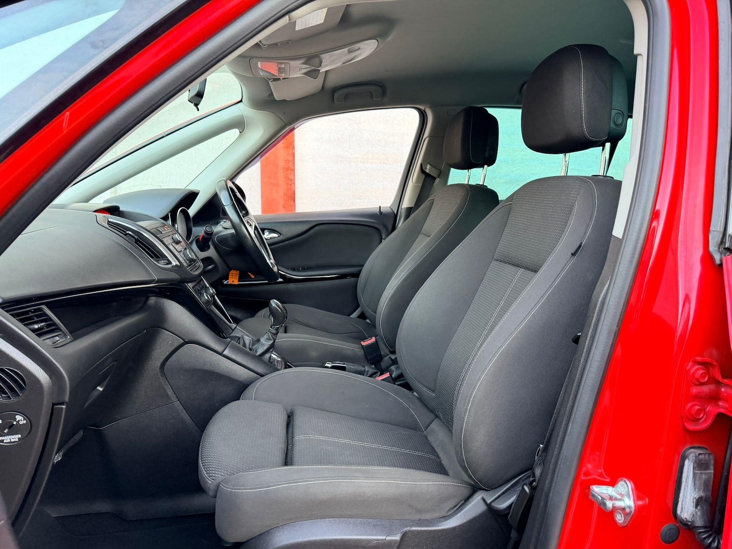 Used Vauxhall Zafira Tourer 2015 for sale - 77016025: Photo 40