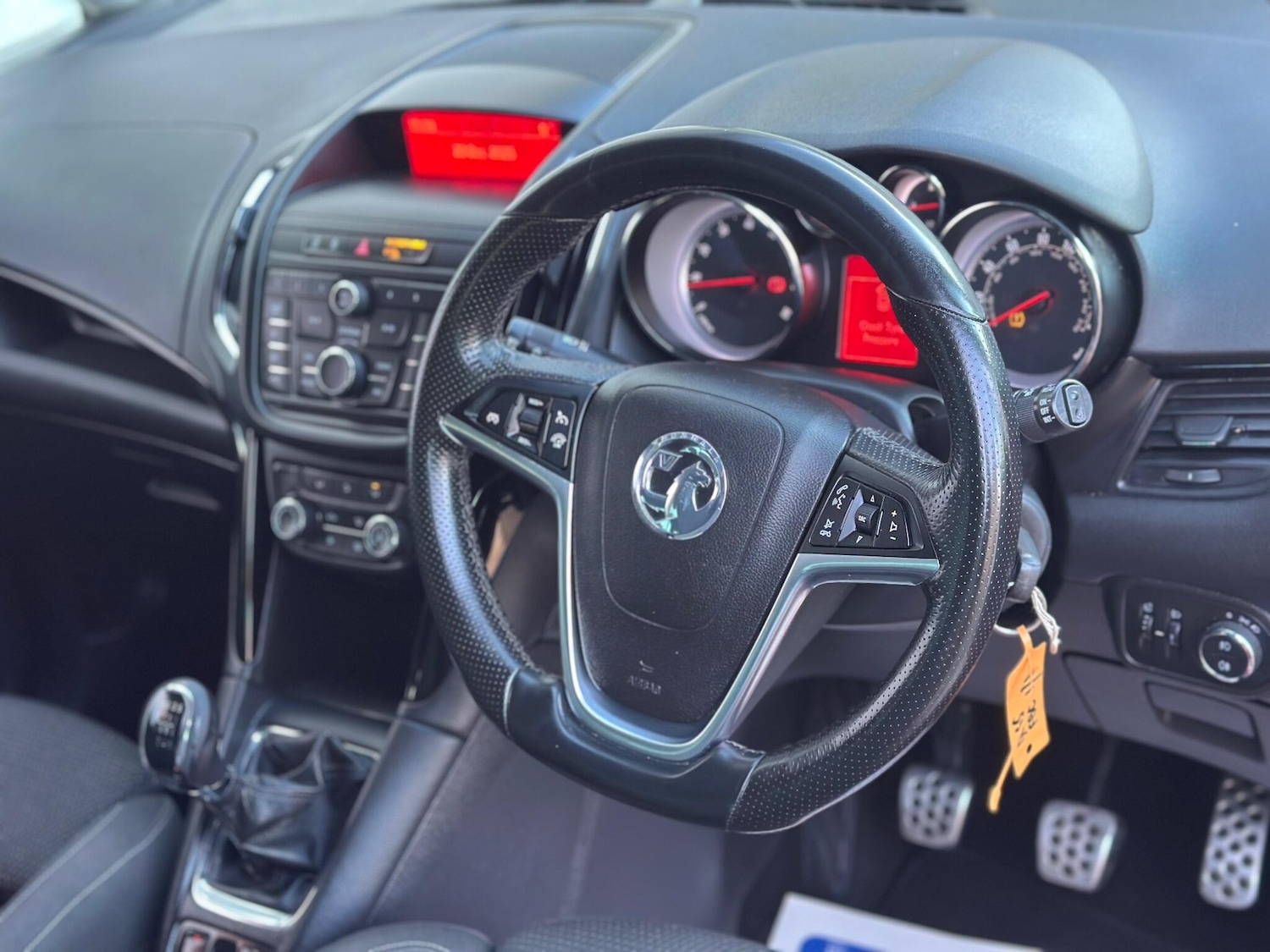 Used Vauxhall Zafira 2015 for sale - 77016025: Photo 9