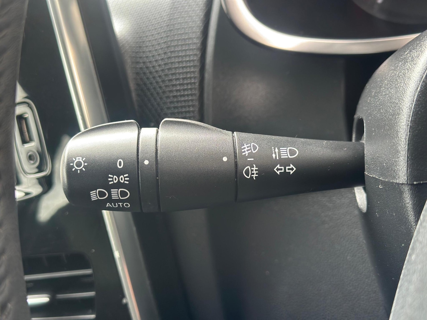 Used Renault Clio 2016 for sale - 78072468: Photo 26