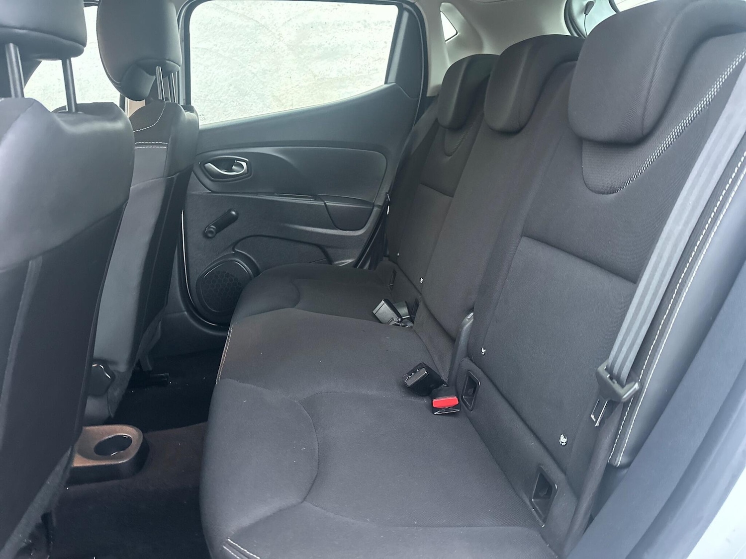 Used Renault Clio 2015 for sale - 76620489: Photo 14