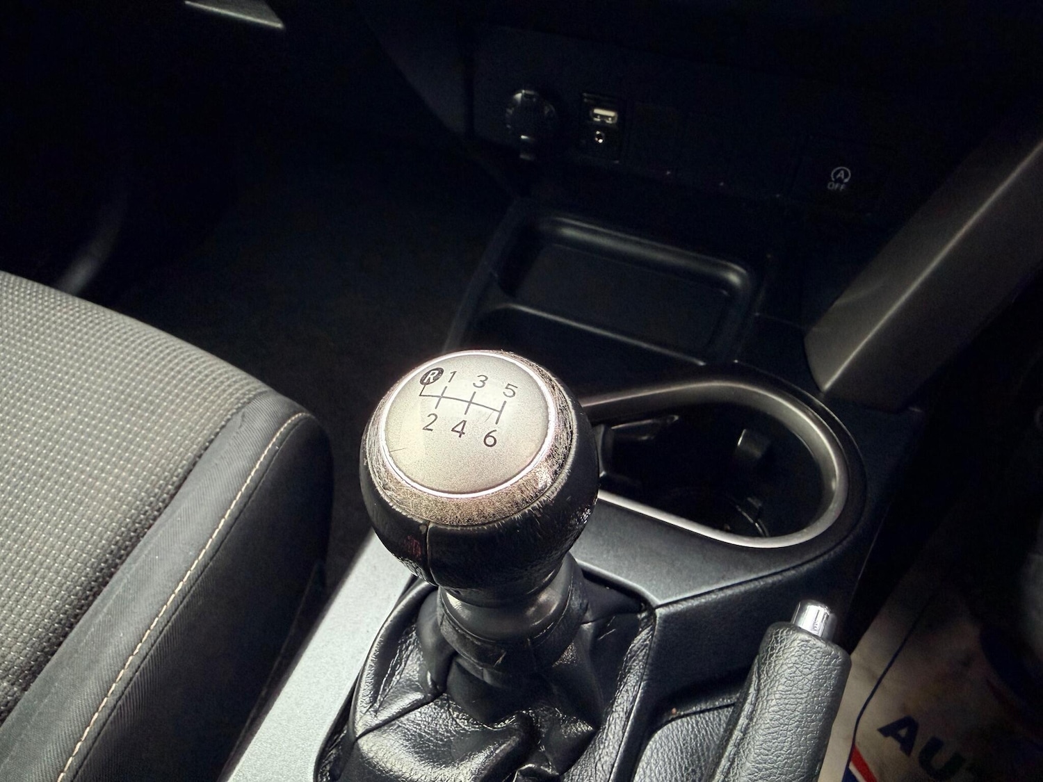 Used Toyota RAV4 2016 for sale - 76759349: Photo 24