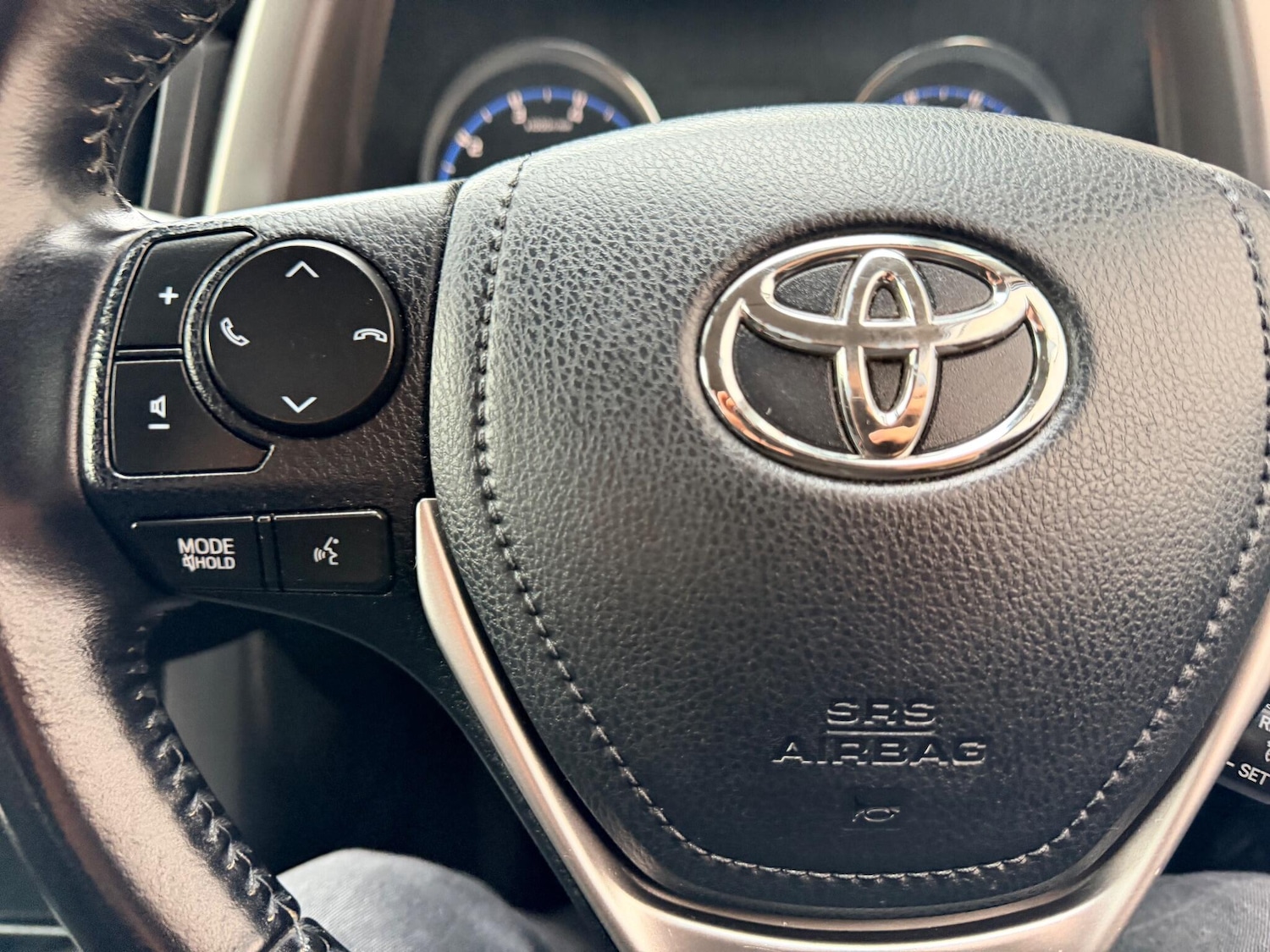 Used Toyota RAV4 2016 for sale - 76759349: Photo 25