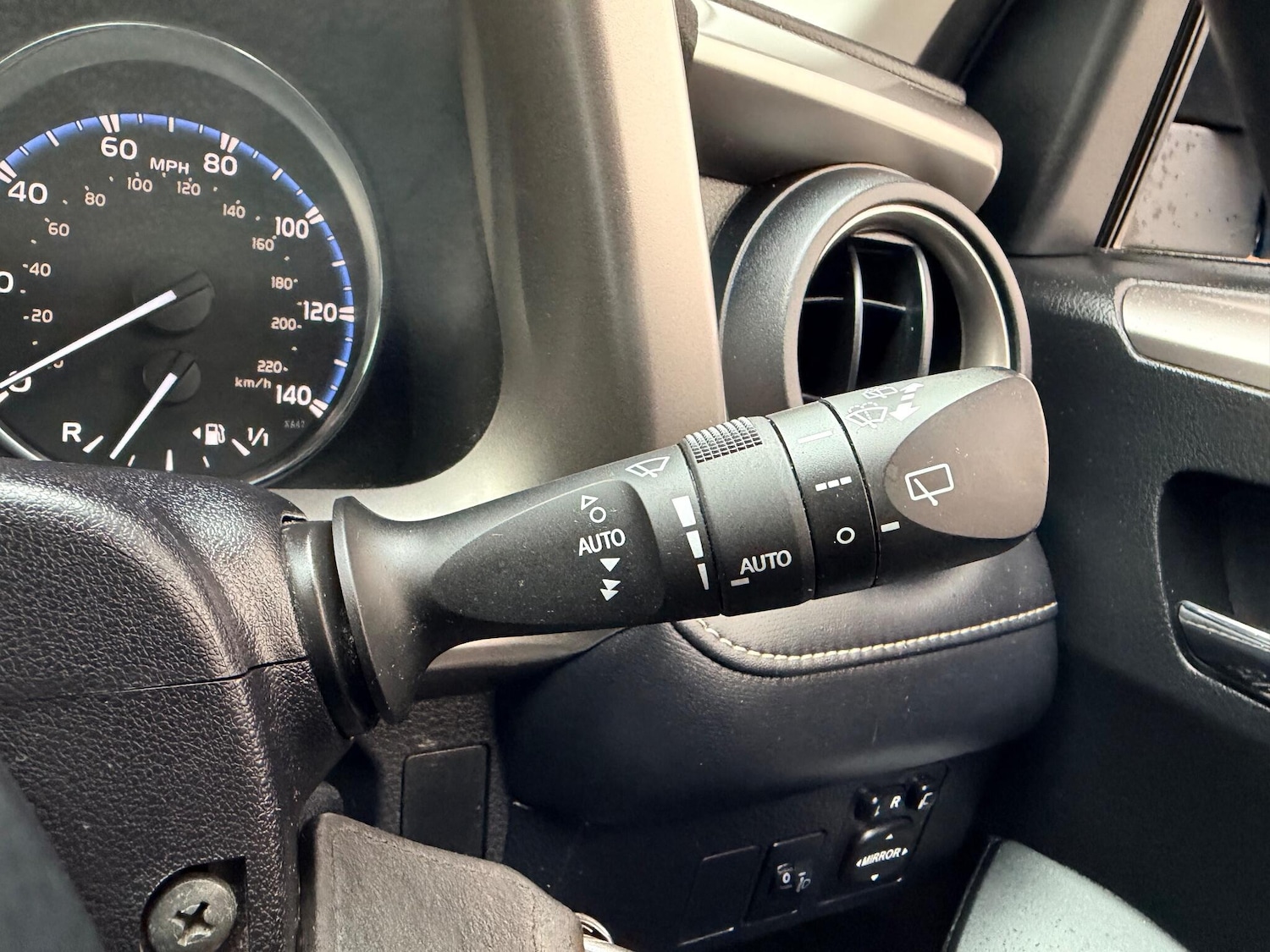 Used Toyota RAV4 2016 for sale - 76759349: Photo 28