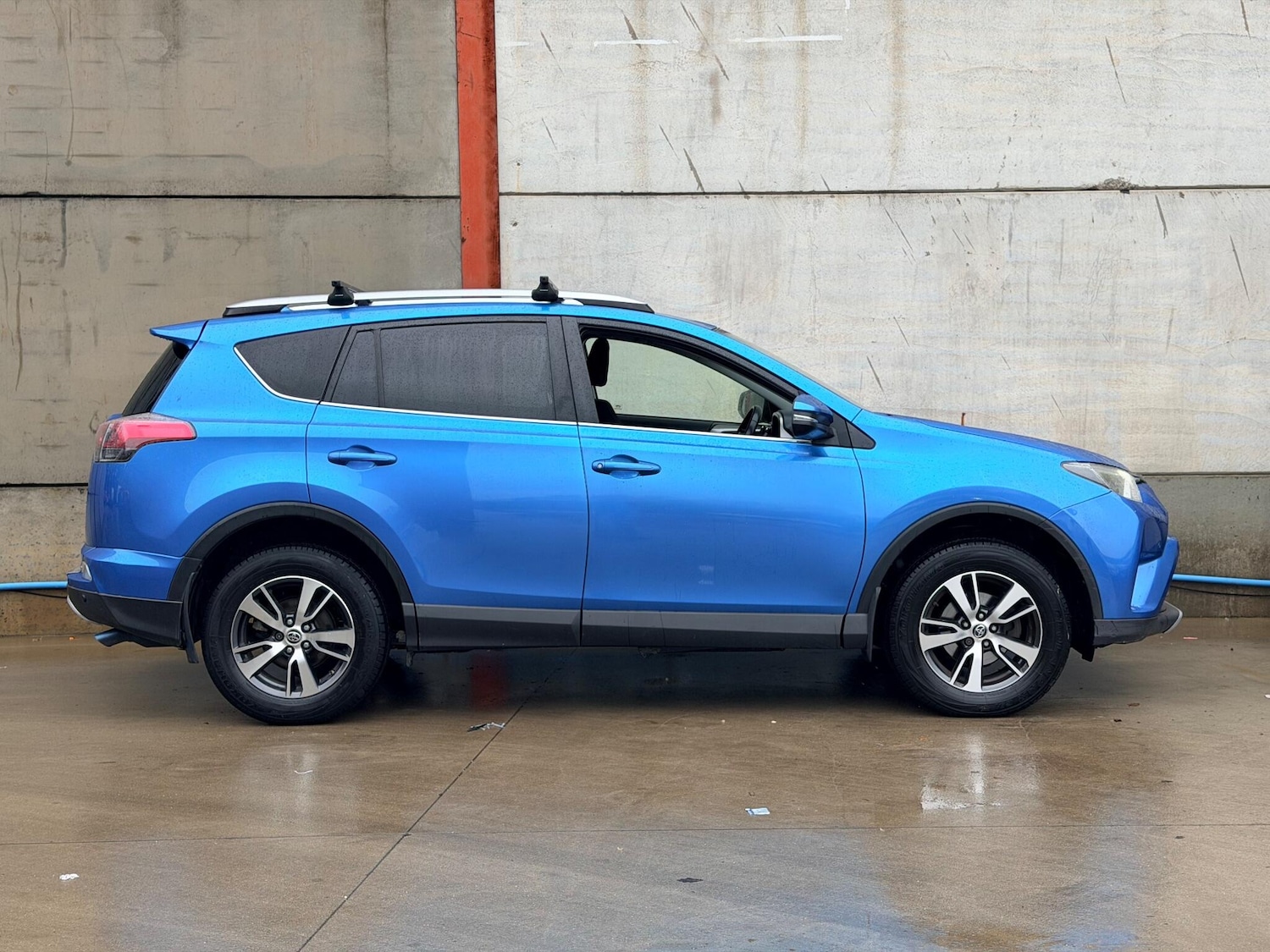 Used Toyota RAV4 2016 for sale - 76759349: Photo 3