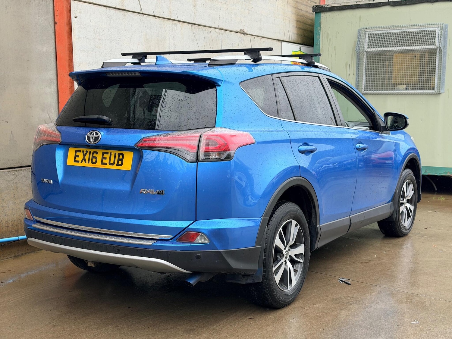 Used Toyota RAV4 2016 for sale - 76759349: Photo 5