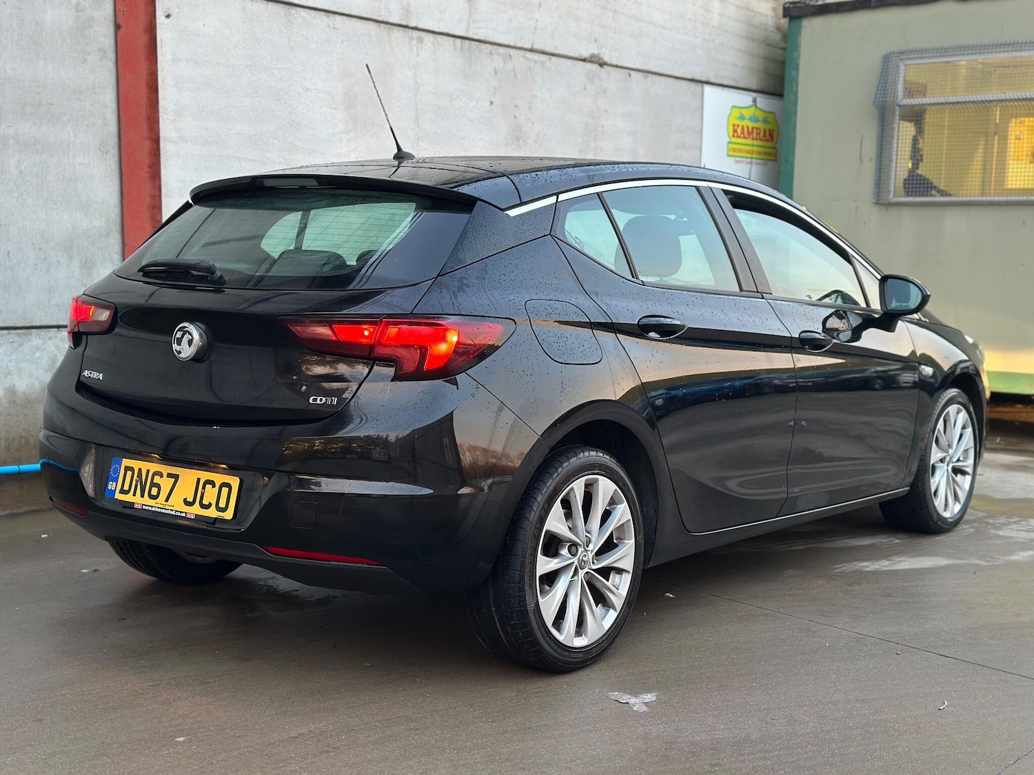 Used Vauxhall Astra 2017 for sale - 77120726: Photo 11