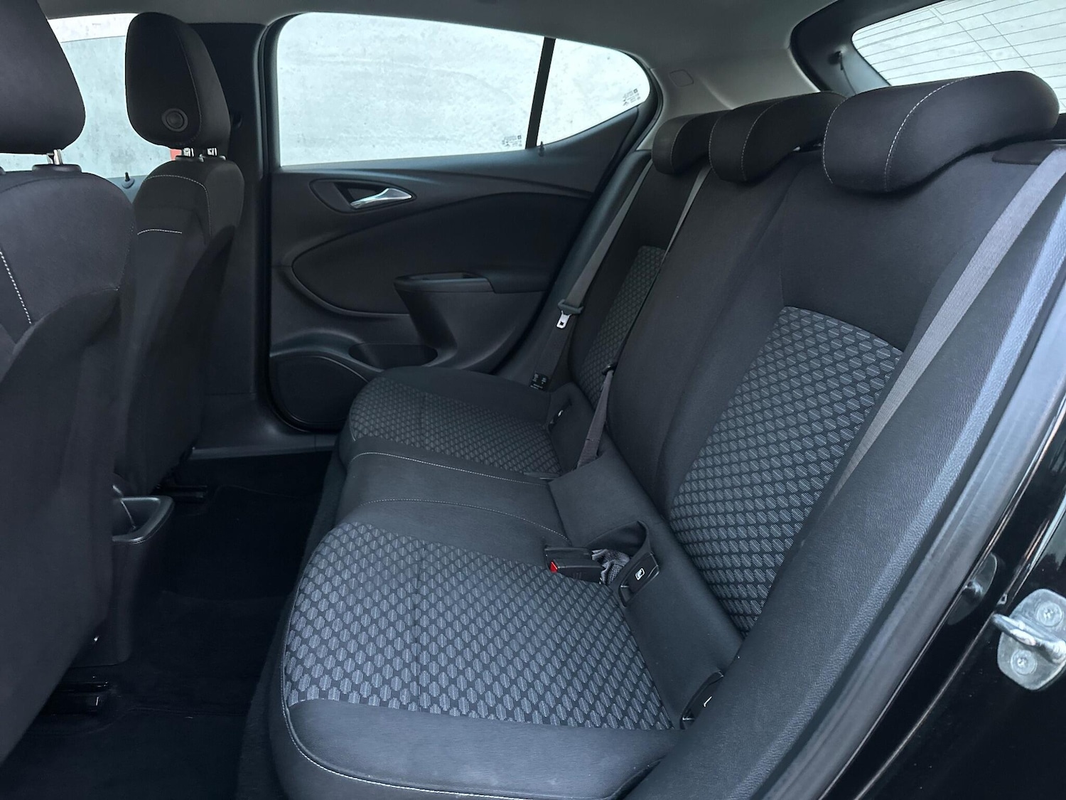 Used Vauxhall Astra 2017 for sale - 77120726: Photo 16