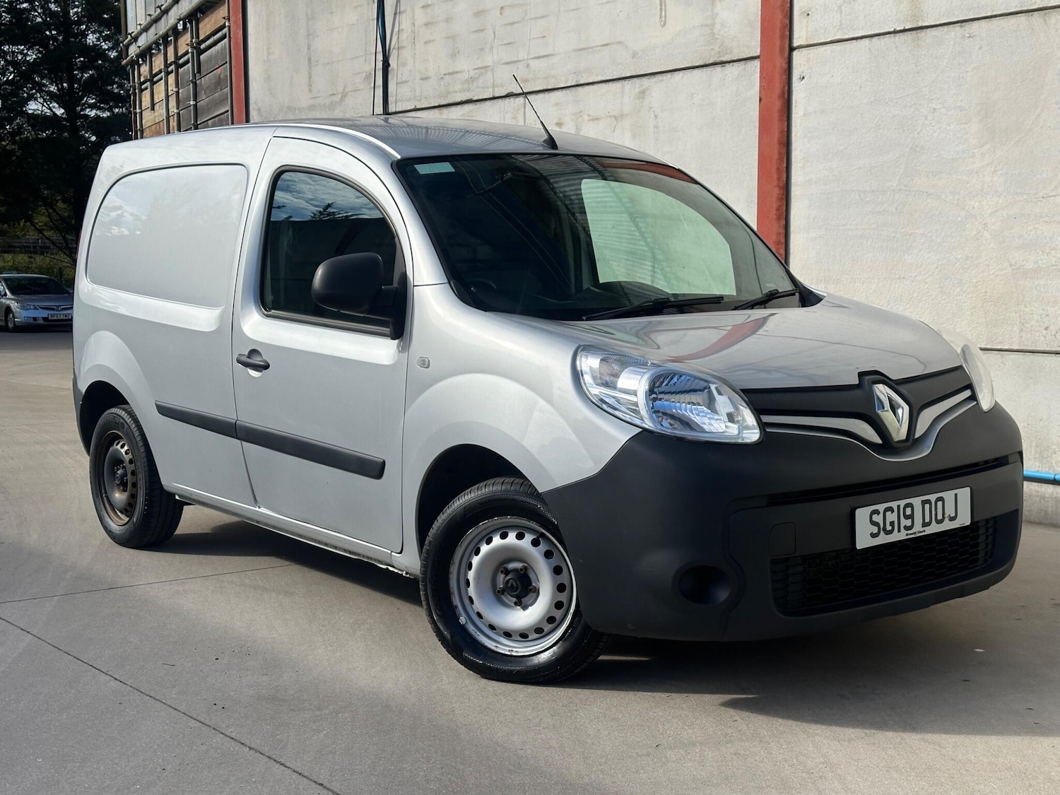 Used Renault Kangoo 2019 for sale - 76042280: Photo 2