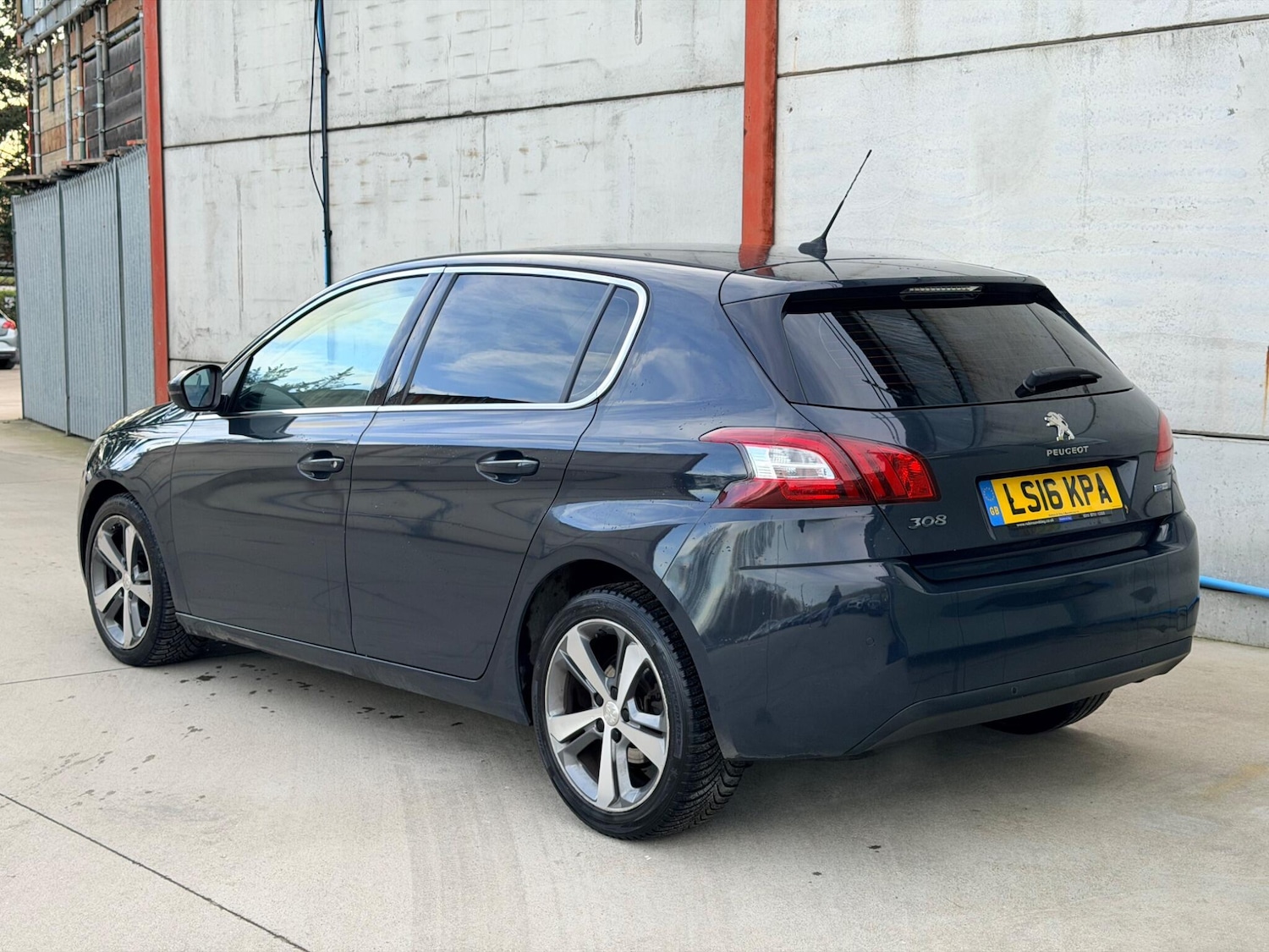 Used Peugeot 308 2016 for sale - 77424707: Photo 7