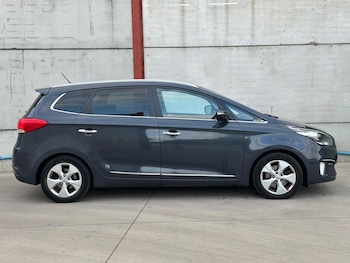 Used Kia Carens 2016 for sale - 75669655: Photo