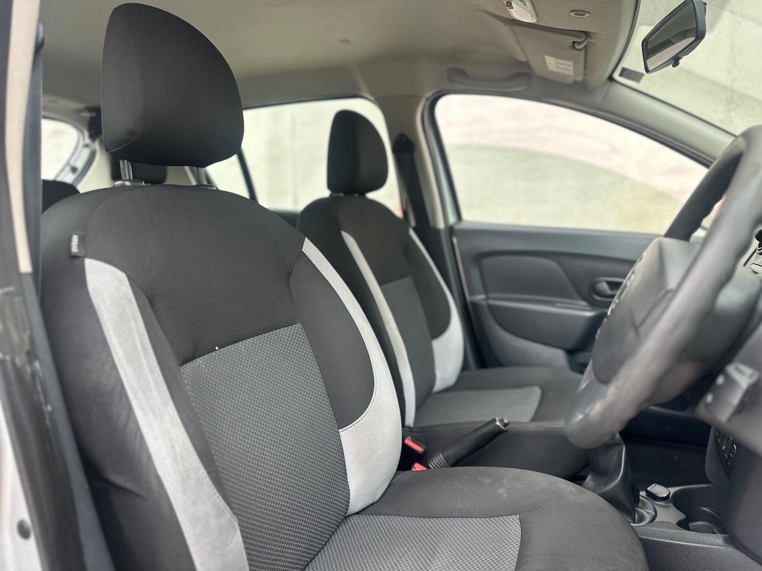 Used Dacia Sandero 2015 for sale - 77637499: Photo 13