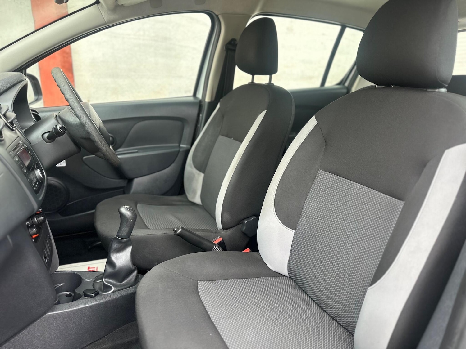 Used Dacia Sandero 2015 for sale - 77637499: Photo 25