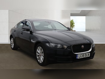 Used Jaguar XE 2018 for sale - 79248399: Photo