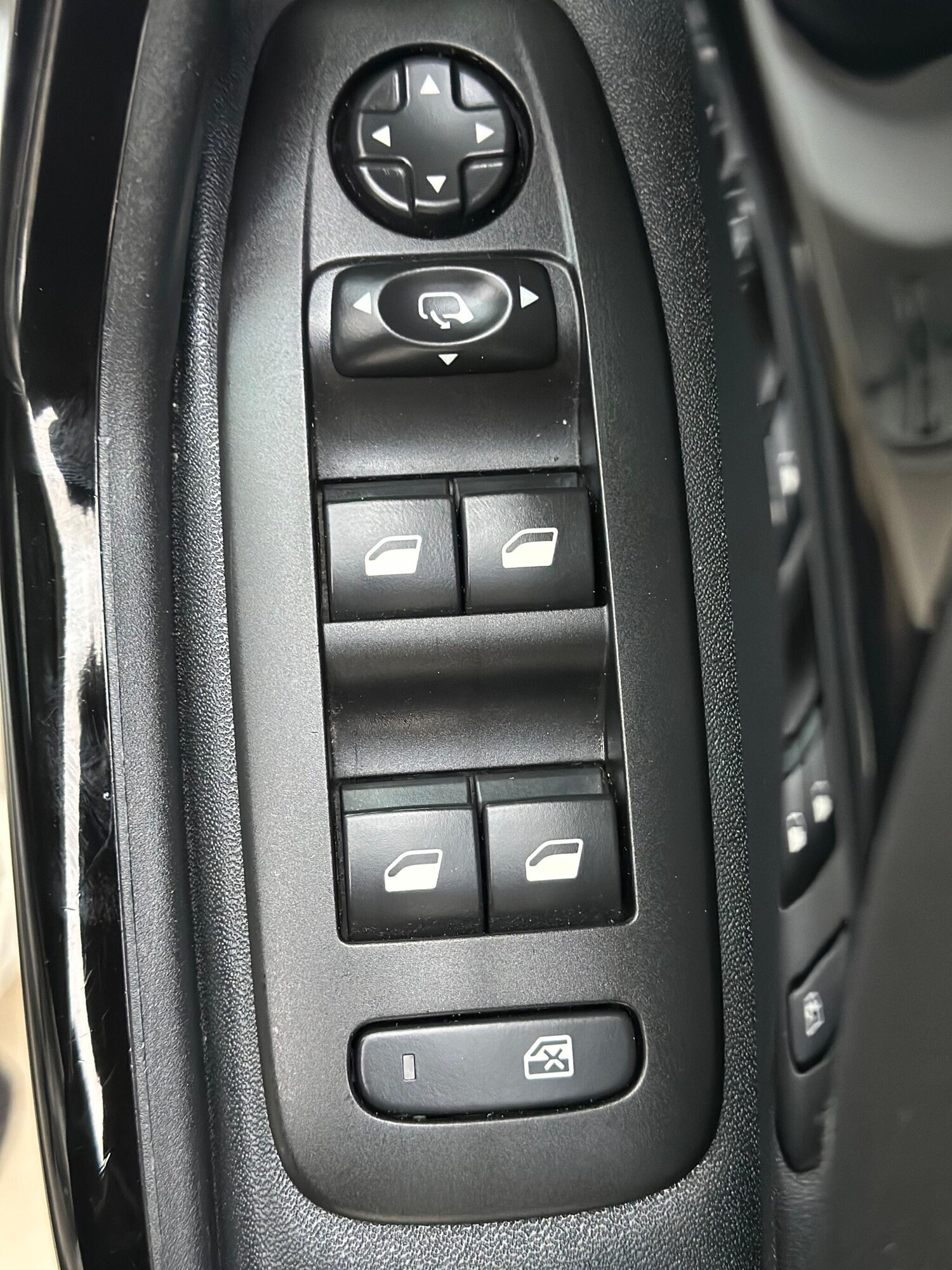 Used Peugeot 208 2018 for sale - 76388233: Photo 19