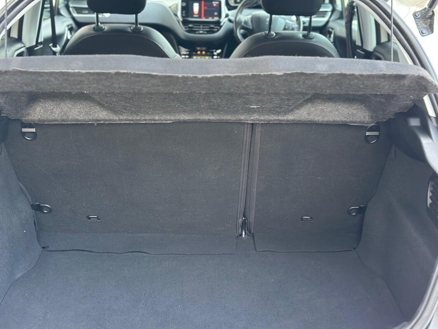 Used Peugeot 208 2018 for sale - 76388233: Photo 22