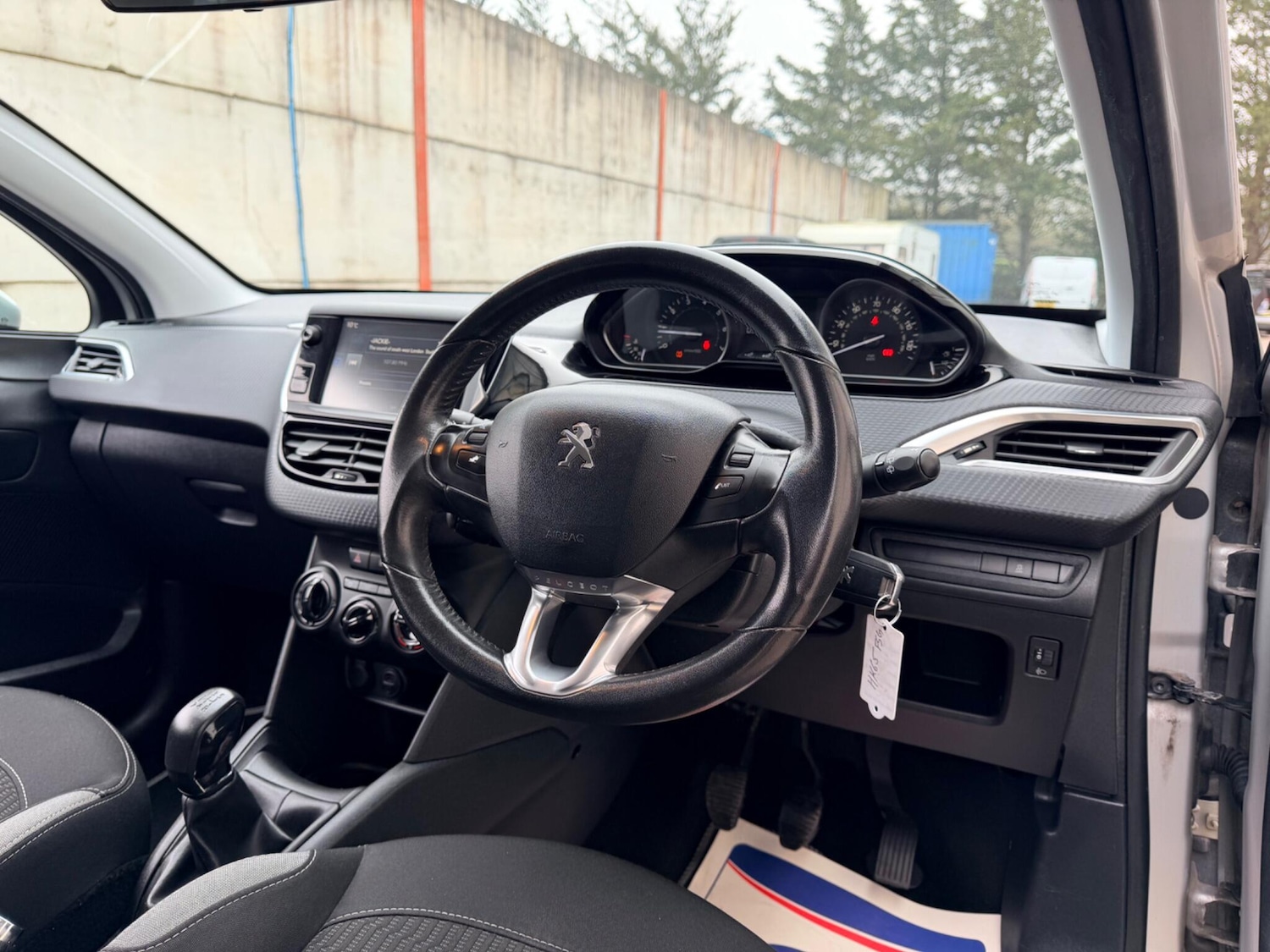 Used Peugeot 208 2016 for sale - 77799128: Photo 19