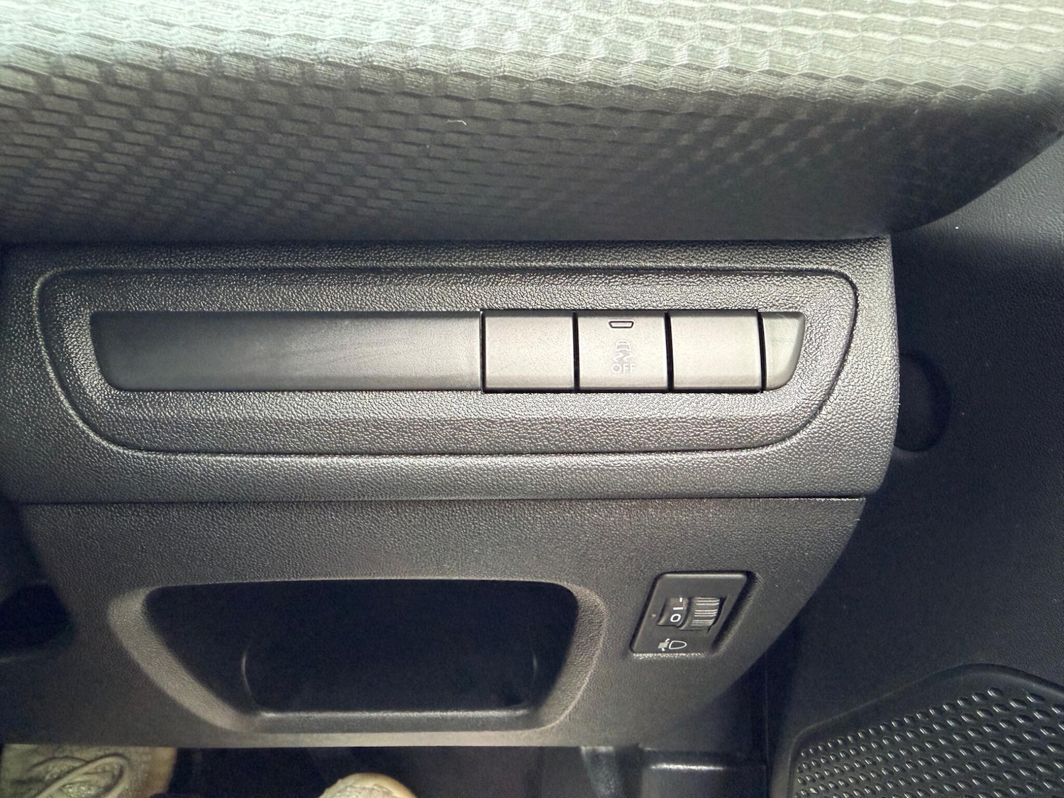 Used Peugeot 208 2016 for sale - 77799128: Photo 25