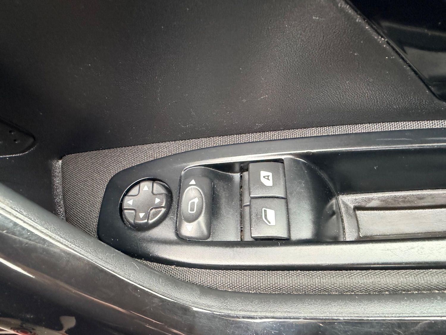 Used Peugeot 208 2016 for sale - 77799128: Photo 26