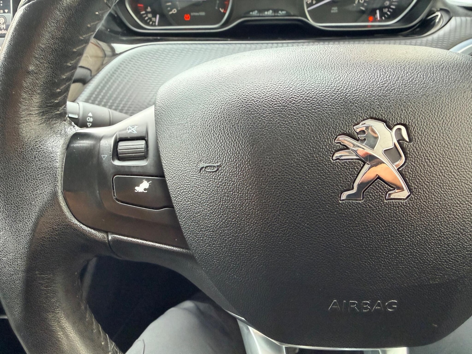 Used Peugeot 208 2016 for sale - 77799128: Photo 27