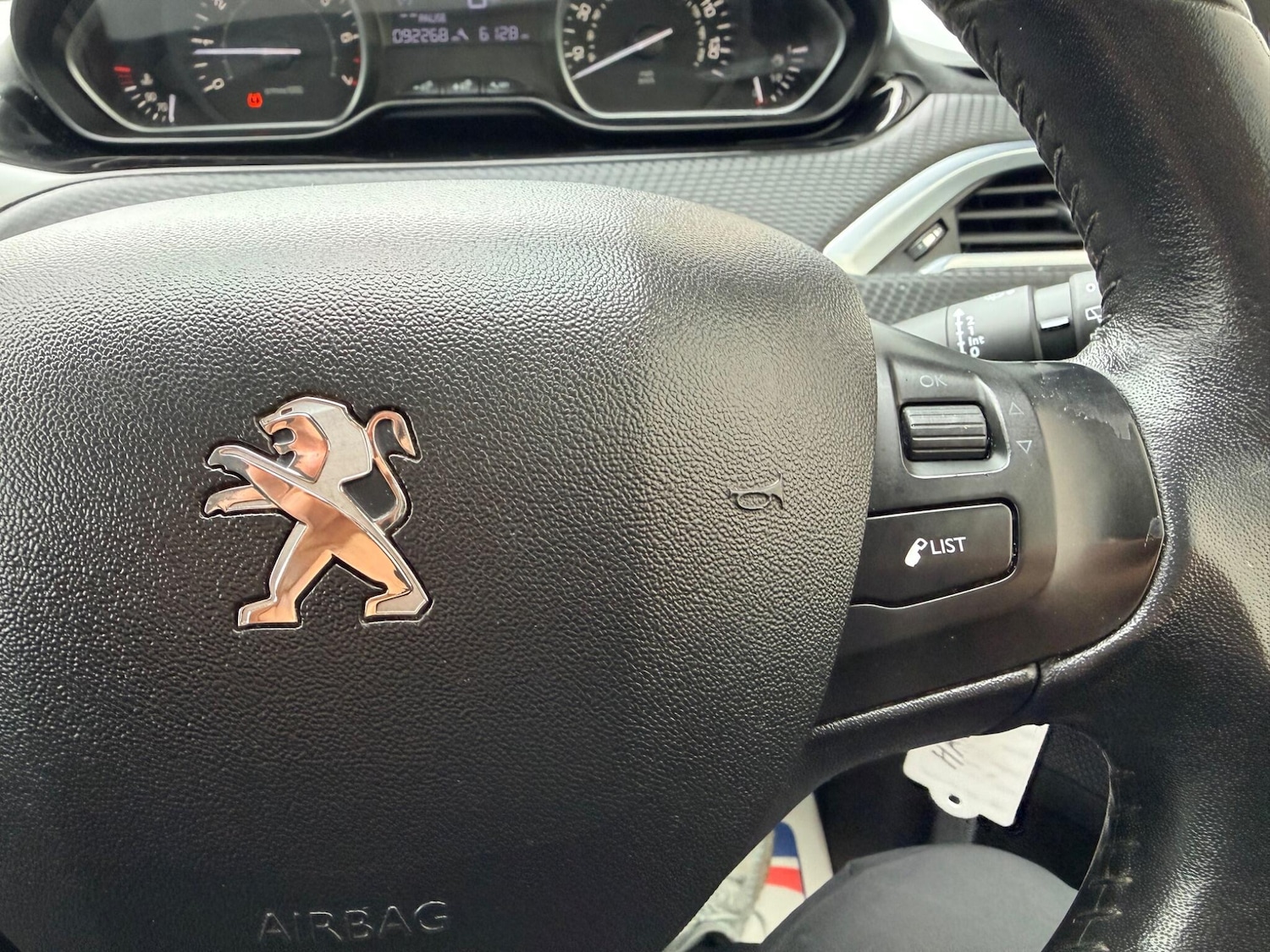 Used Peugeot 208 2016 for sale - 77799128: Photo 28