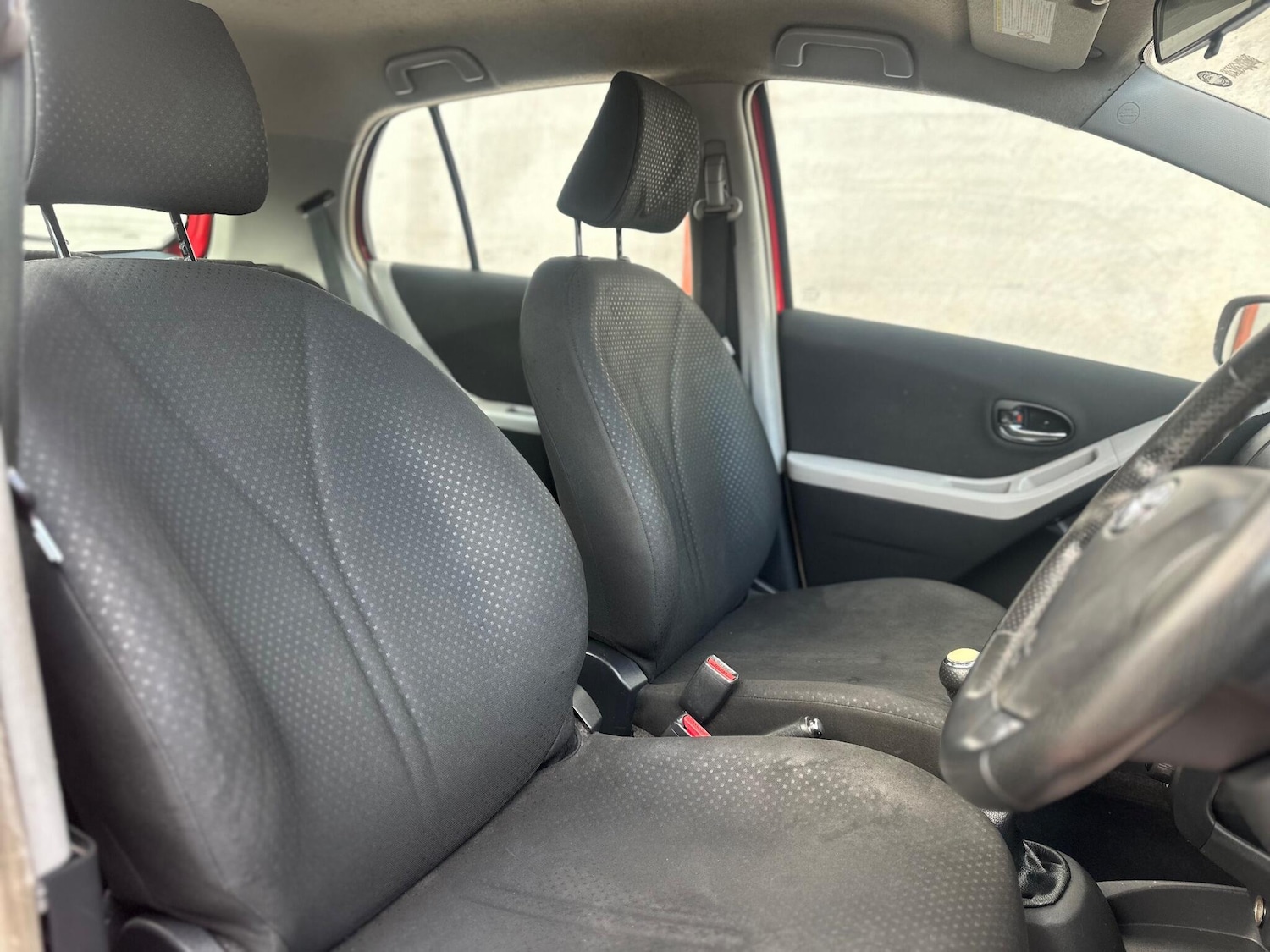 Used Toyota Yaris 2011 for sale - 76765777: Photo 13