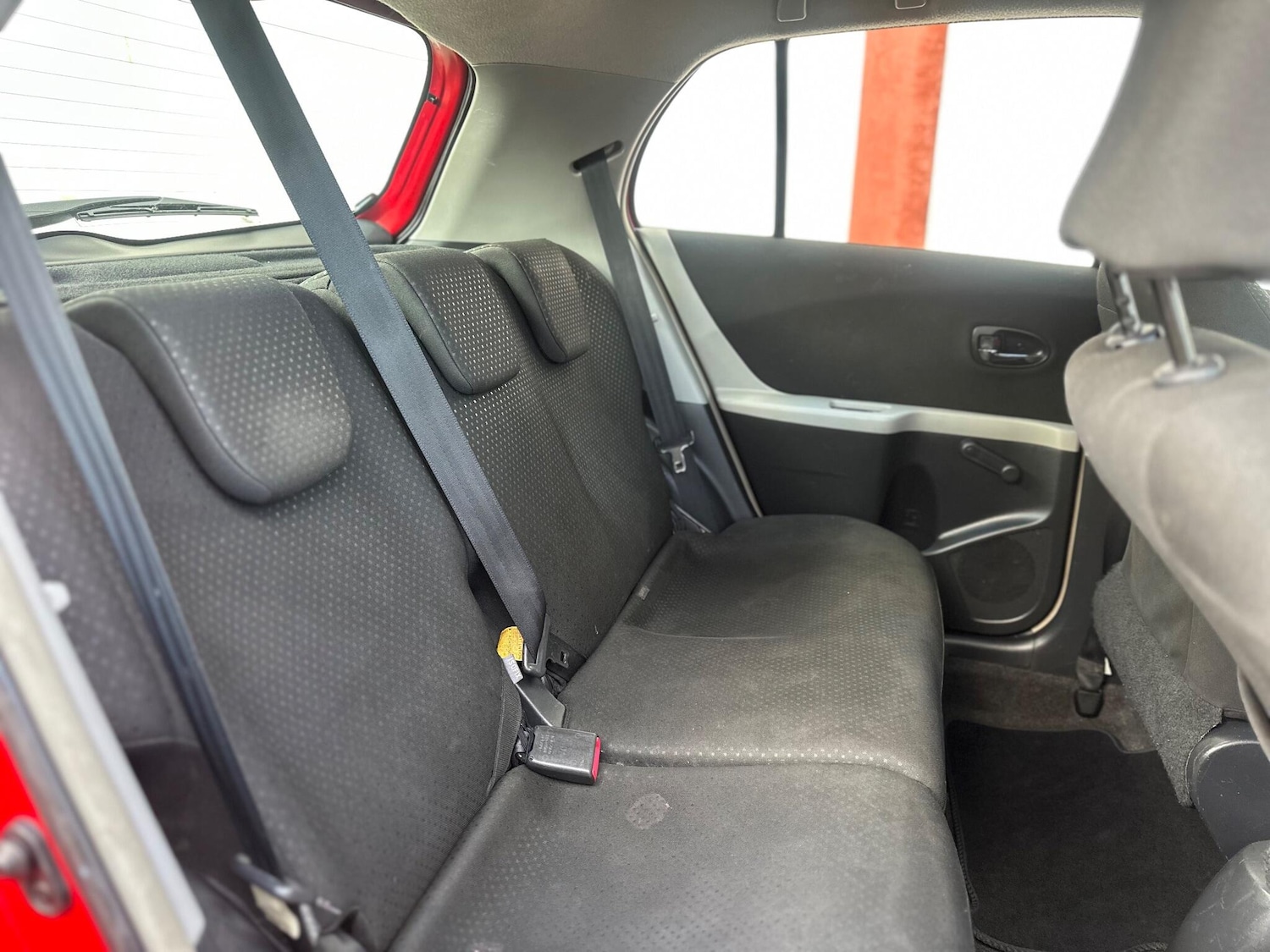 Used Toyota Yaris 2011 for sale - 76765777: Photo 15