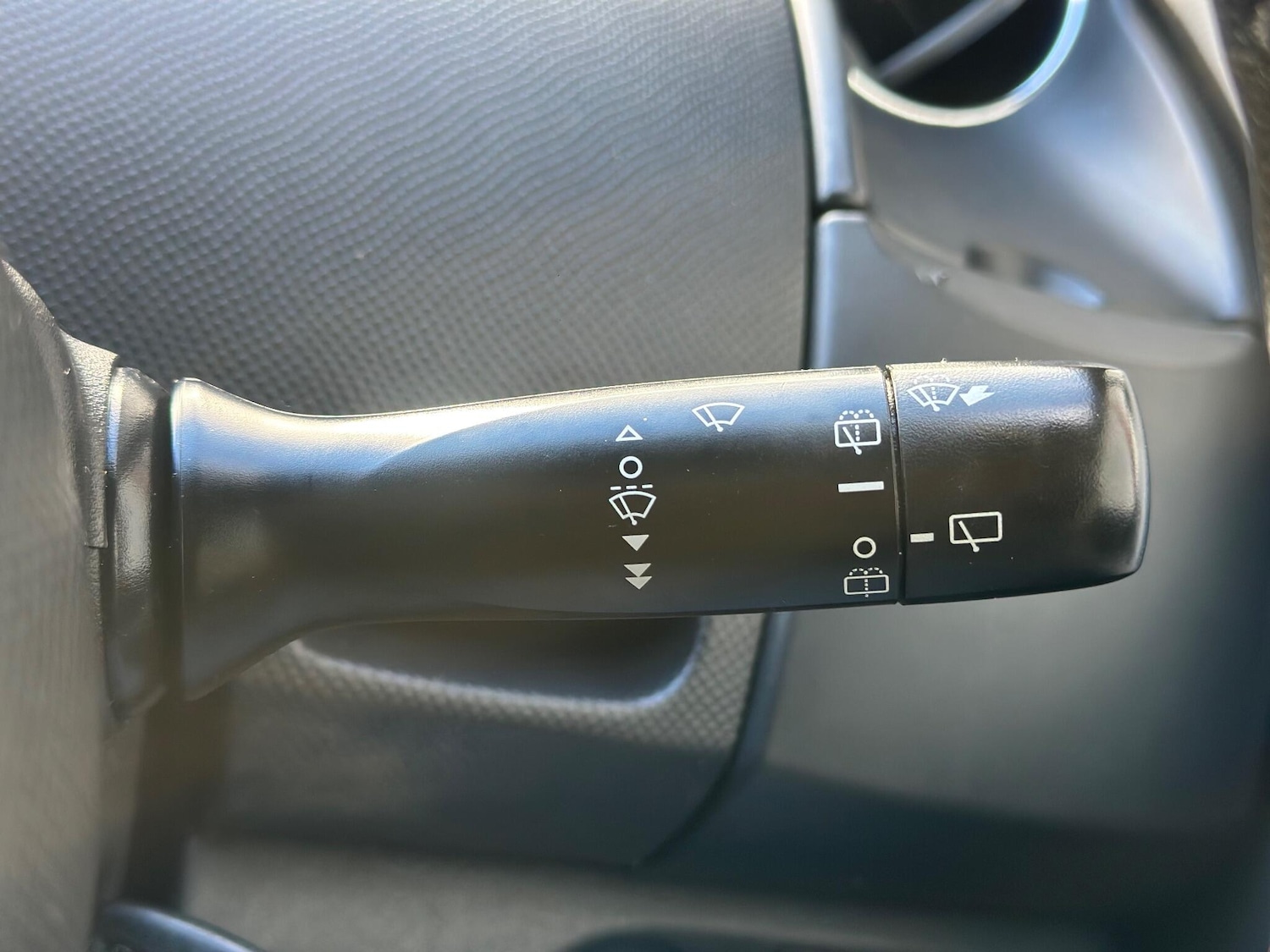 Used Toyota Yaris 2011 for sale - 76765777: Photo 16