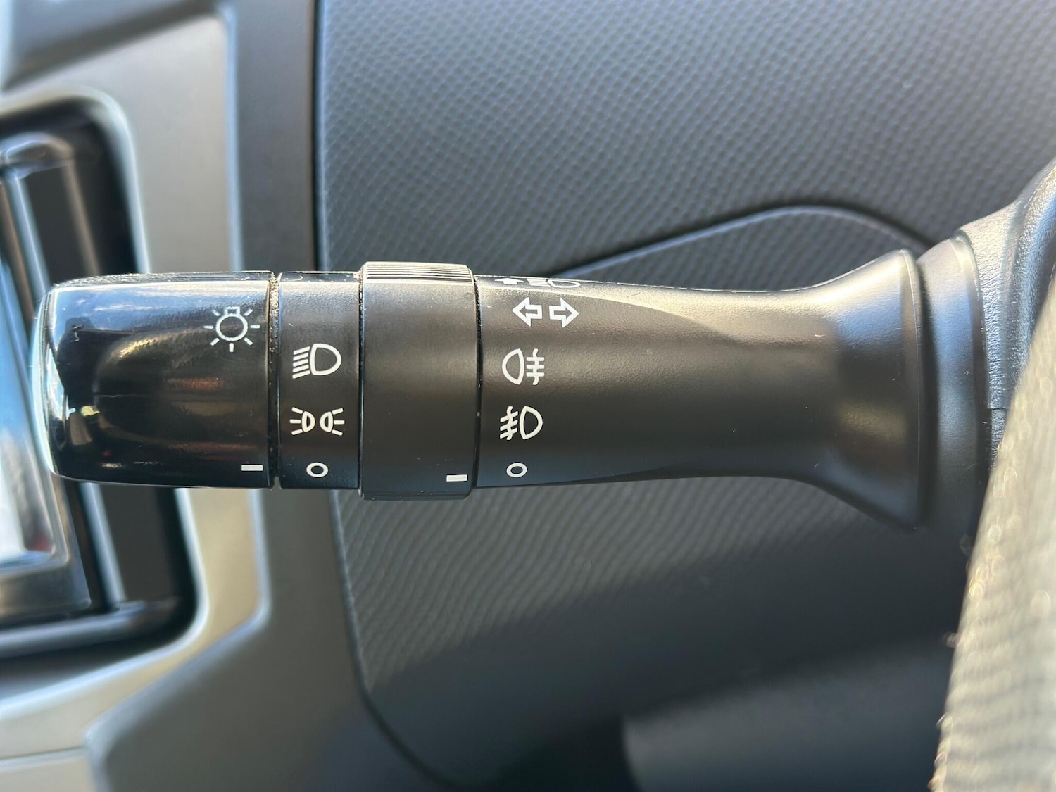 Used Toyota Yaris 2011 for sale - 76765777: Photo 17