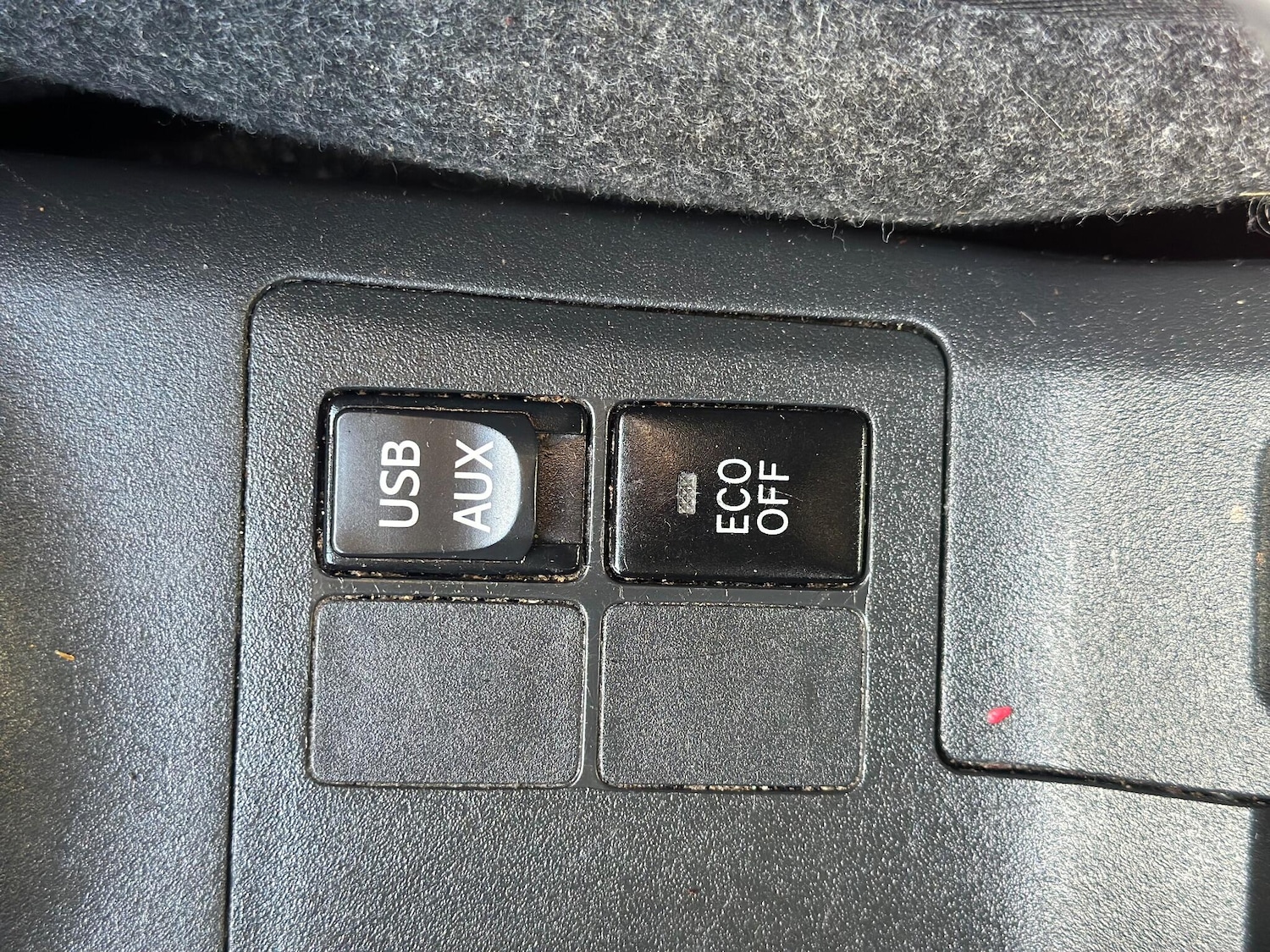 Used Toyota Yaris 2011 for sale - 76765777: Photo 18