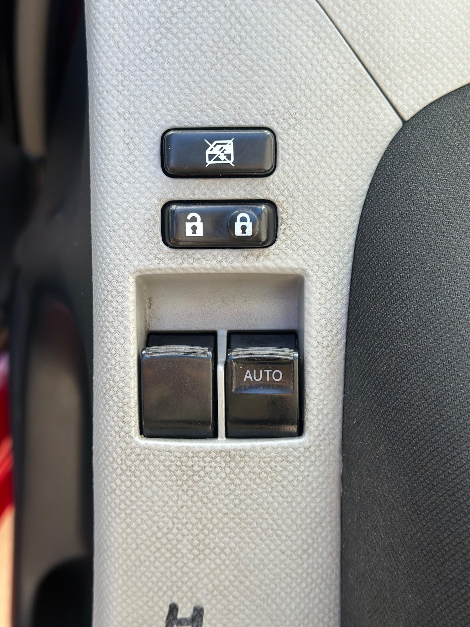 Used Toyota Yaris 2011 for sale - 76765777: Photo 21