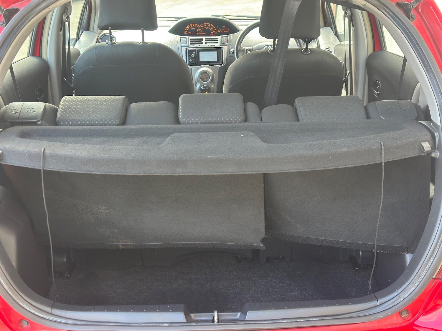 Used Toyota Yaris 2011 for sale - 76765777: Photo 25