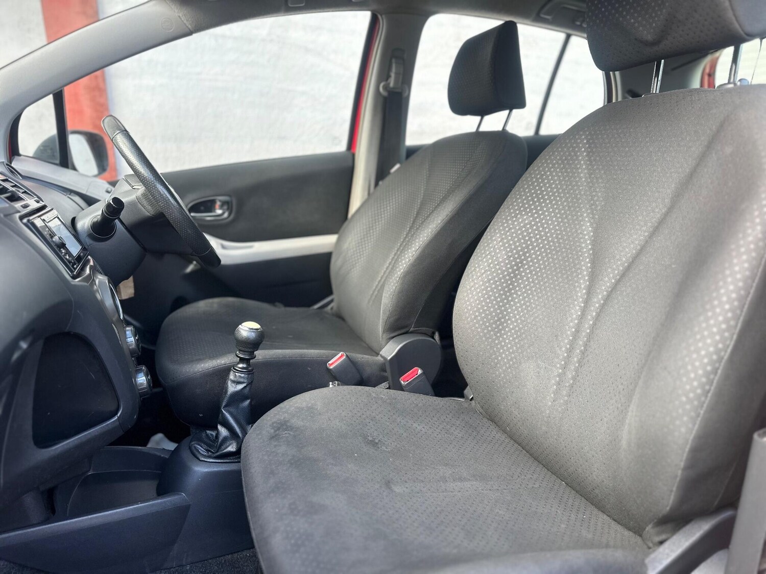 Used Toyota Yaris 2011 for sale - 76765777: Photo 27