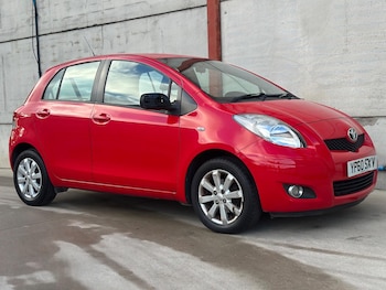 Used Toyota Yaris 2011 for sale - 76765777: Photo