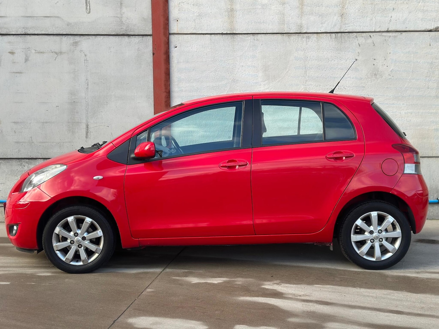 Used Toyota Yaris 2011 for sale - 76765777: Photo 7