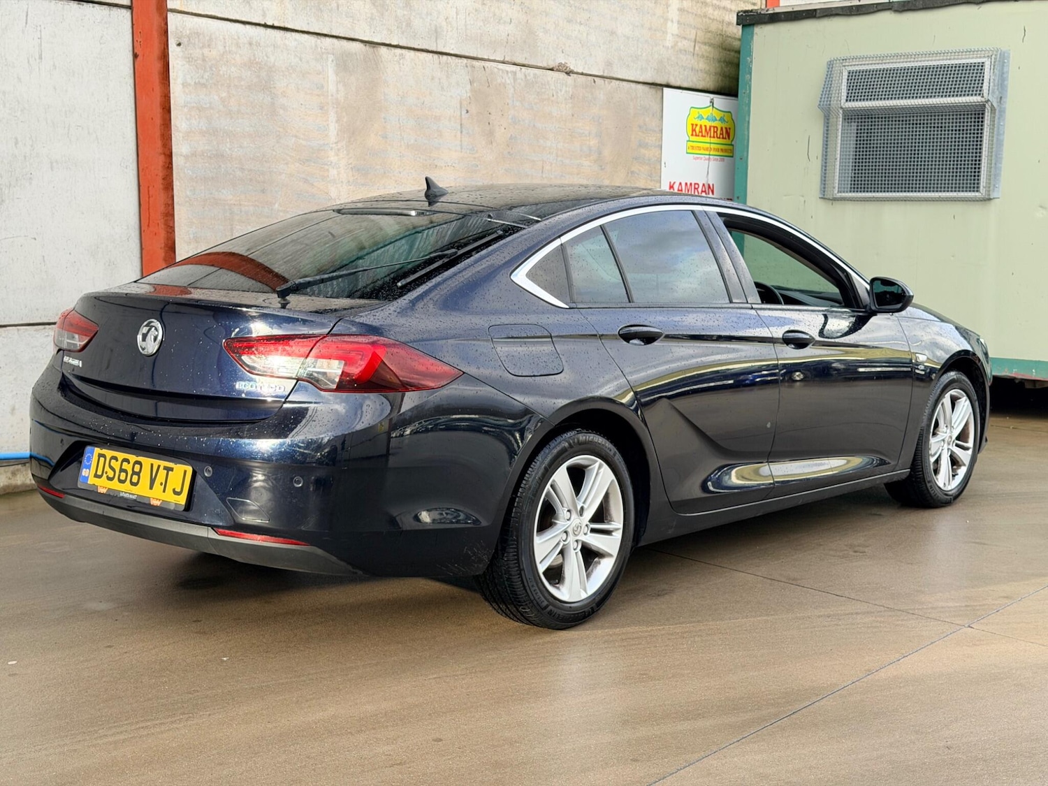 Used Vauxhall Insignia 2018 for sale - 77305684: Photo 5