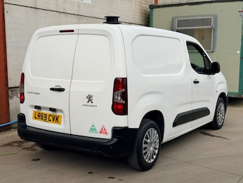 Used Peugeot Partner 2019 for sale - 78101106: Photo
