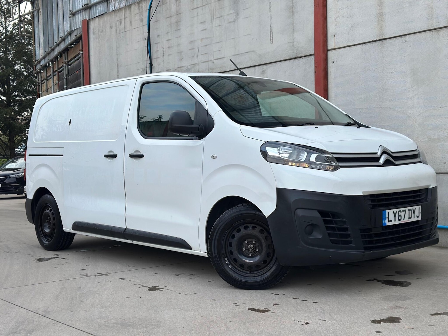 Used Citroen Dispatch 2017 for sale - 77823831: Photo 2