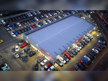 Tesla - Model 3
