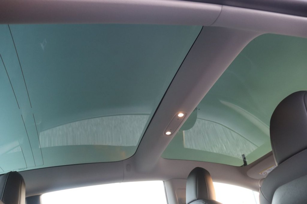 Used Tesla Model 3 2021 for sale - 77936880: Photo 2