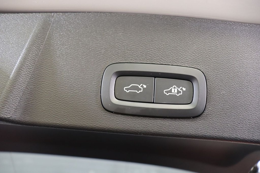 Used Volvo XC40 2022 for sale - 76323296: Photo 15