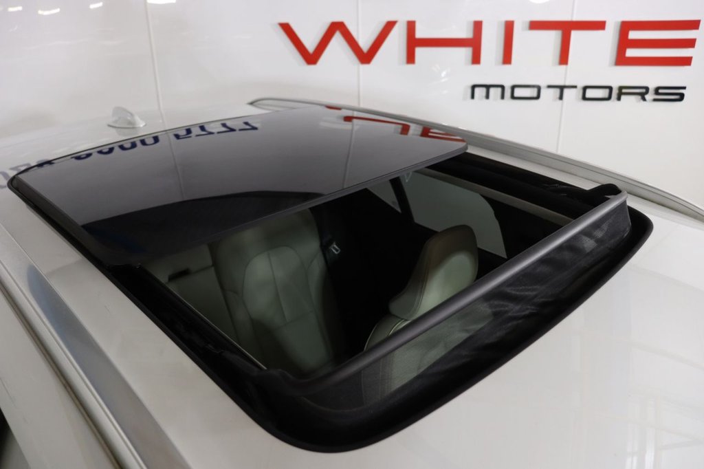 Used Volvo XC40 2022 for sale - 76323296: Photo 2