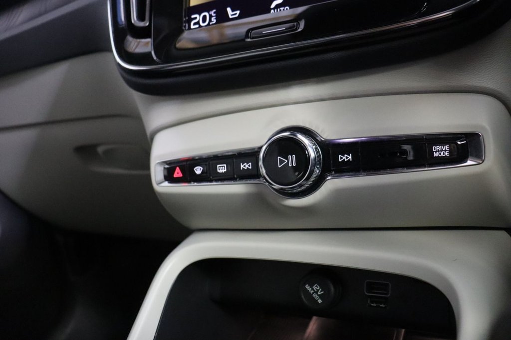 Used Volvo XC40 2022 for sale - 76323296: Photo 28